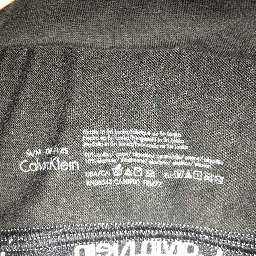 Calvin Klein - Picture 3 of 3
